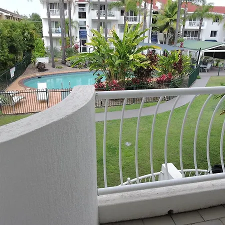 Cannes Court Apartments-3